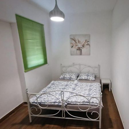 Apartman Lena Tusilovic 外观 照片