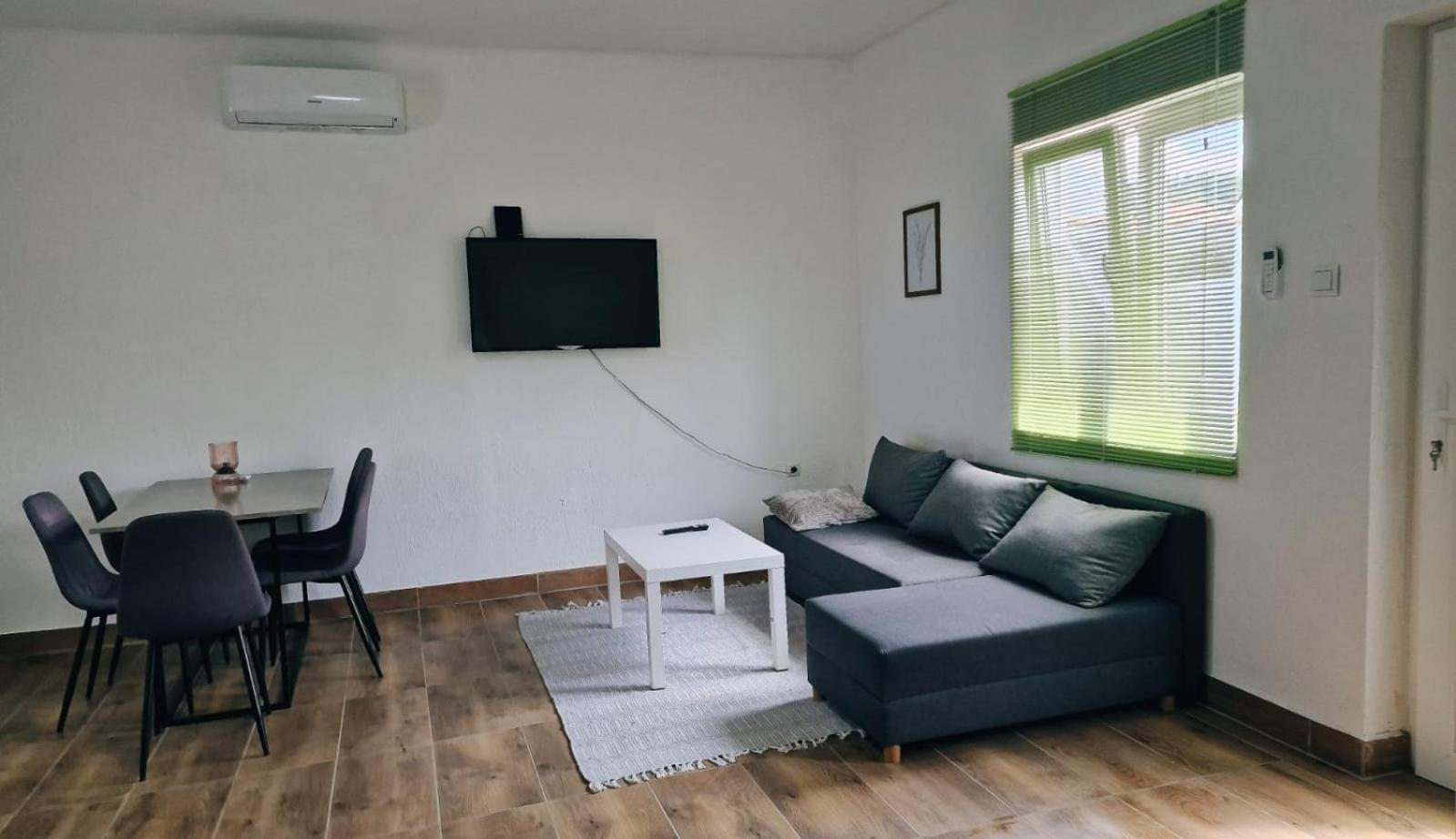 Apartman Lena Tusilovic 外观 照片