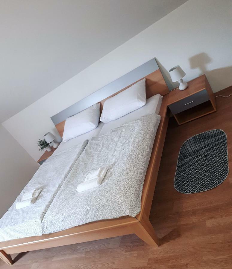 Apartman Lena Tusilovic 外观 照片