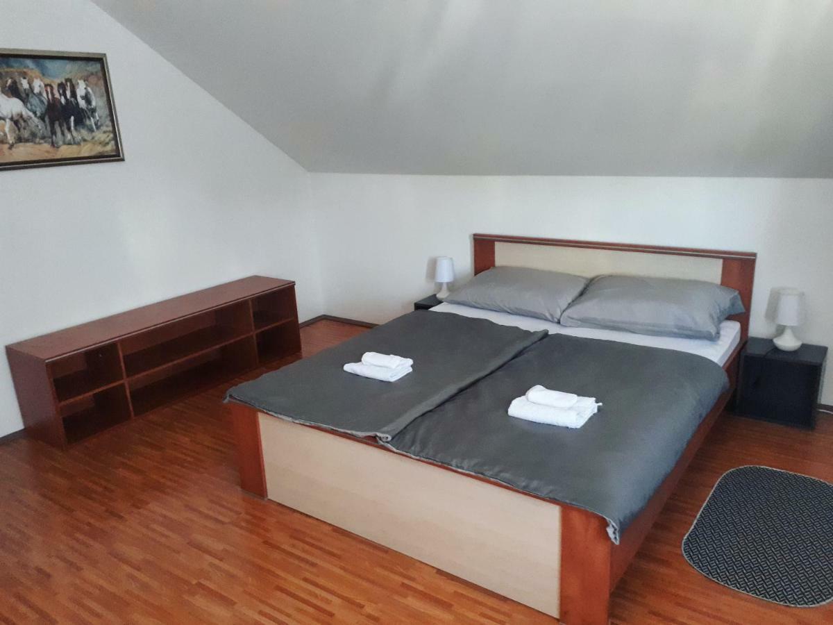 Apartman Lena Tusilovic 外观 照片