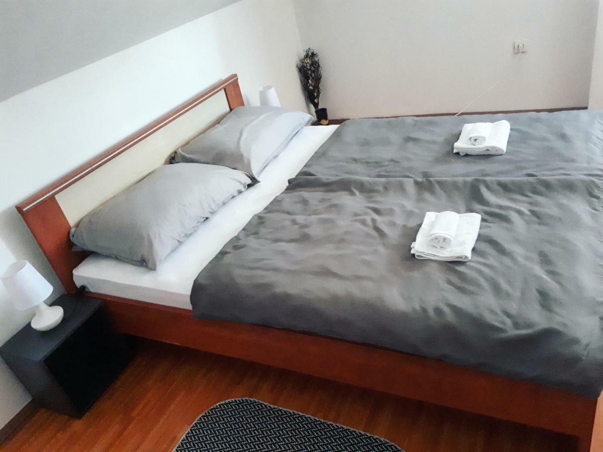Apartman Lena Tusilovic 外观 照片